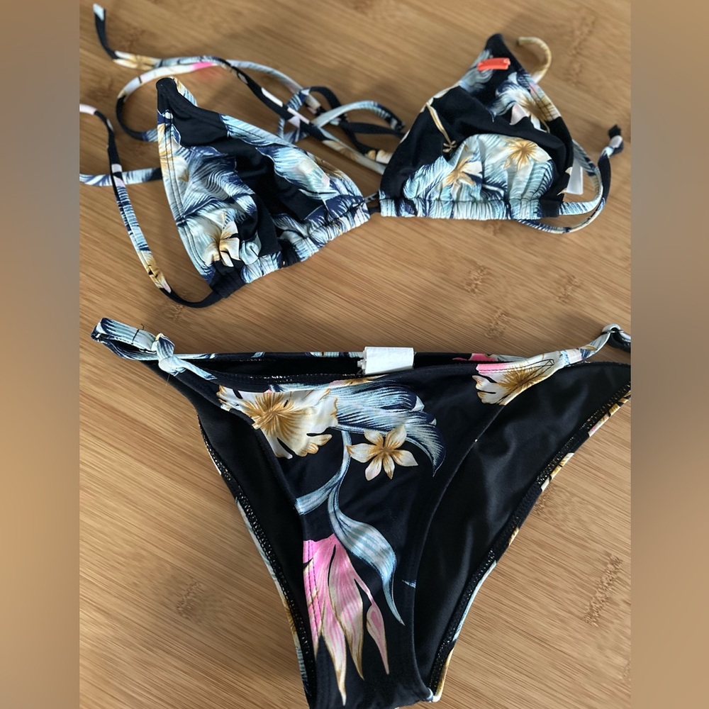 Roxy Floral Black Bikini Set